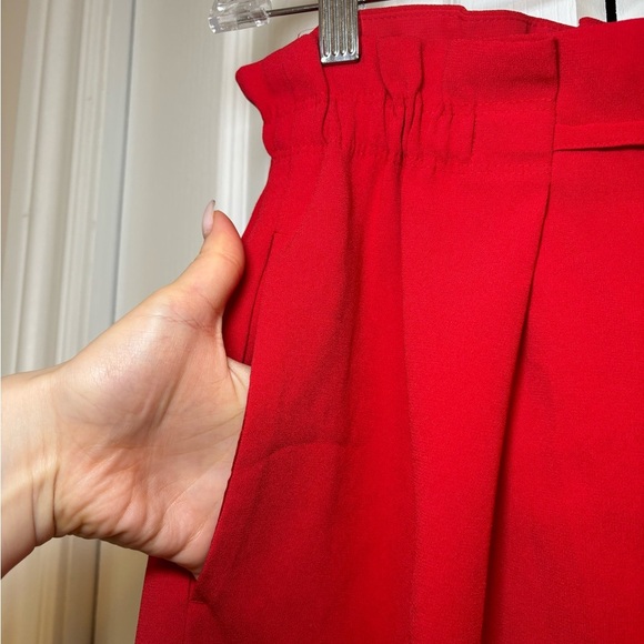 Babaton Aritzoa - Tropical Summery Comfy Women's Red Shorts in Size M - Picture 6 of 8